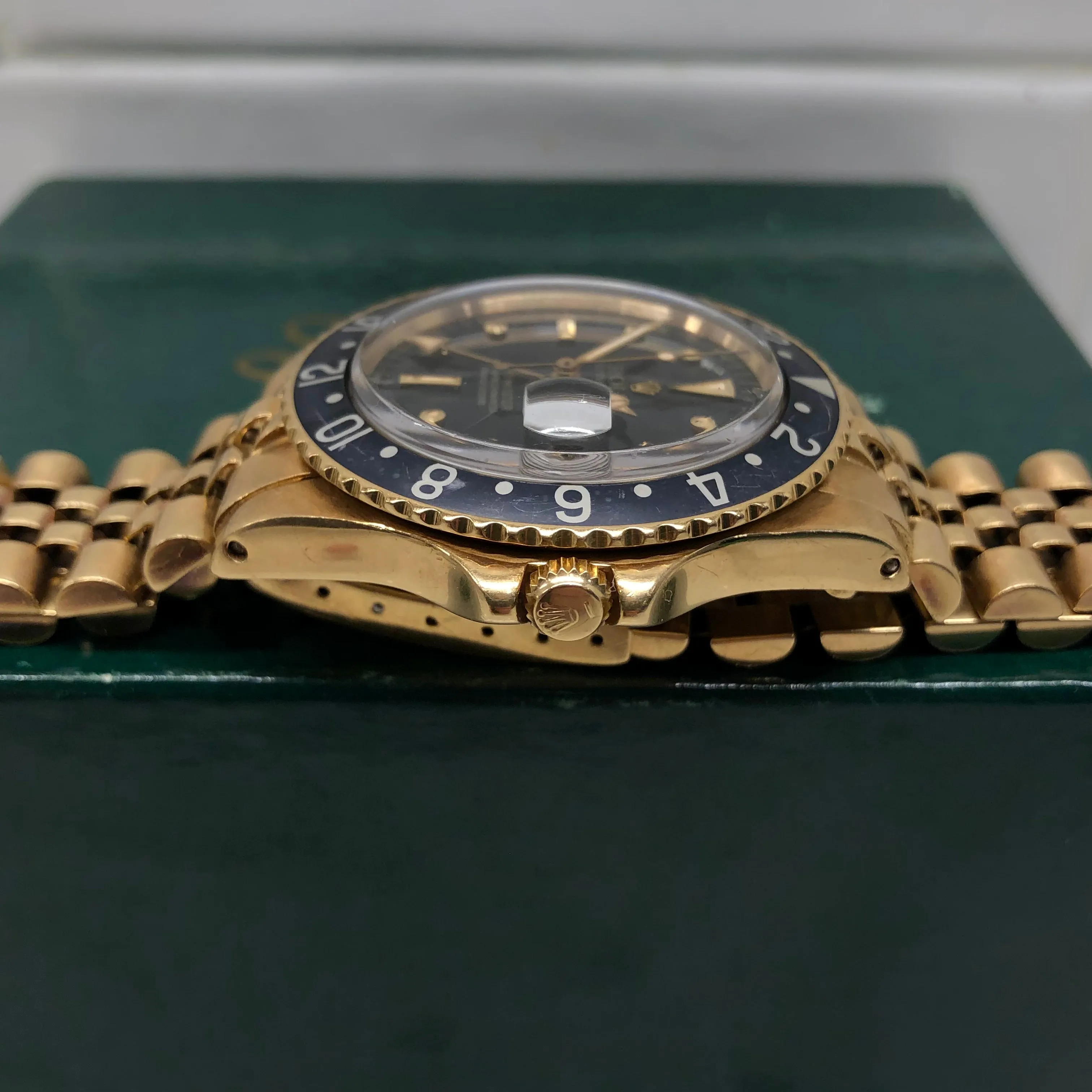 1969 Rolex GMT MASTER 1675 Black Nipple Dial 18K Yellow Gold Automatic Wristwatch