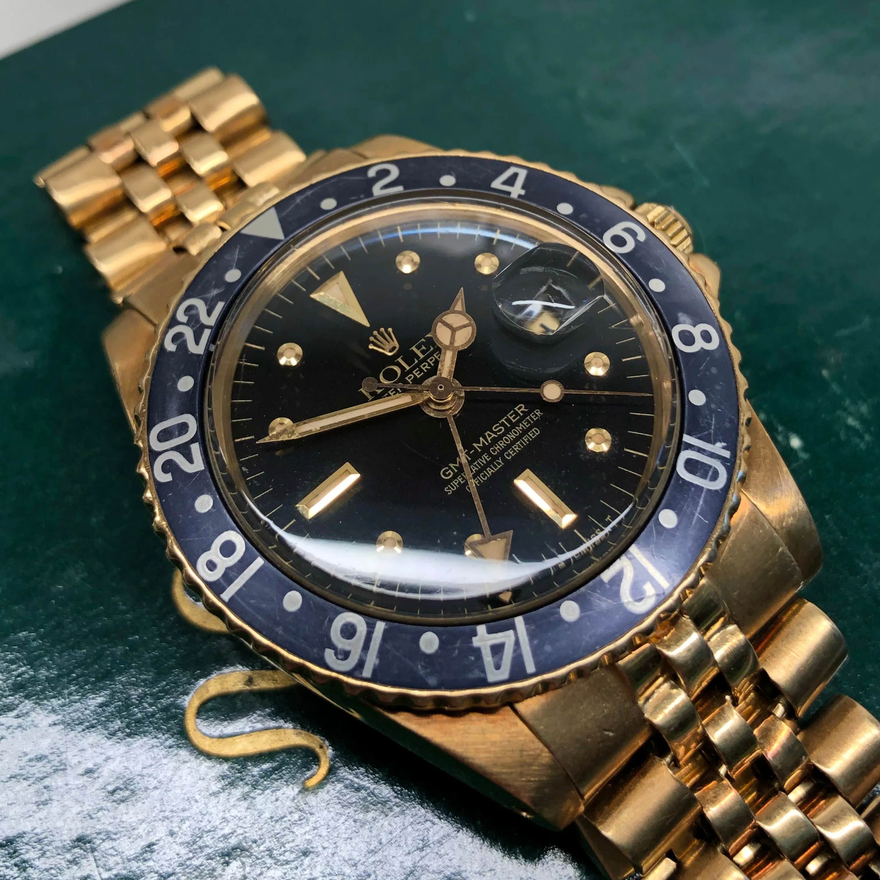 1969 Rolex GMT MASTER 1675 Black Nipple Dial 18K Yellow Gold Automatic Wristwatch