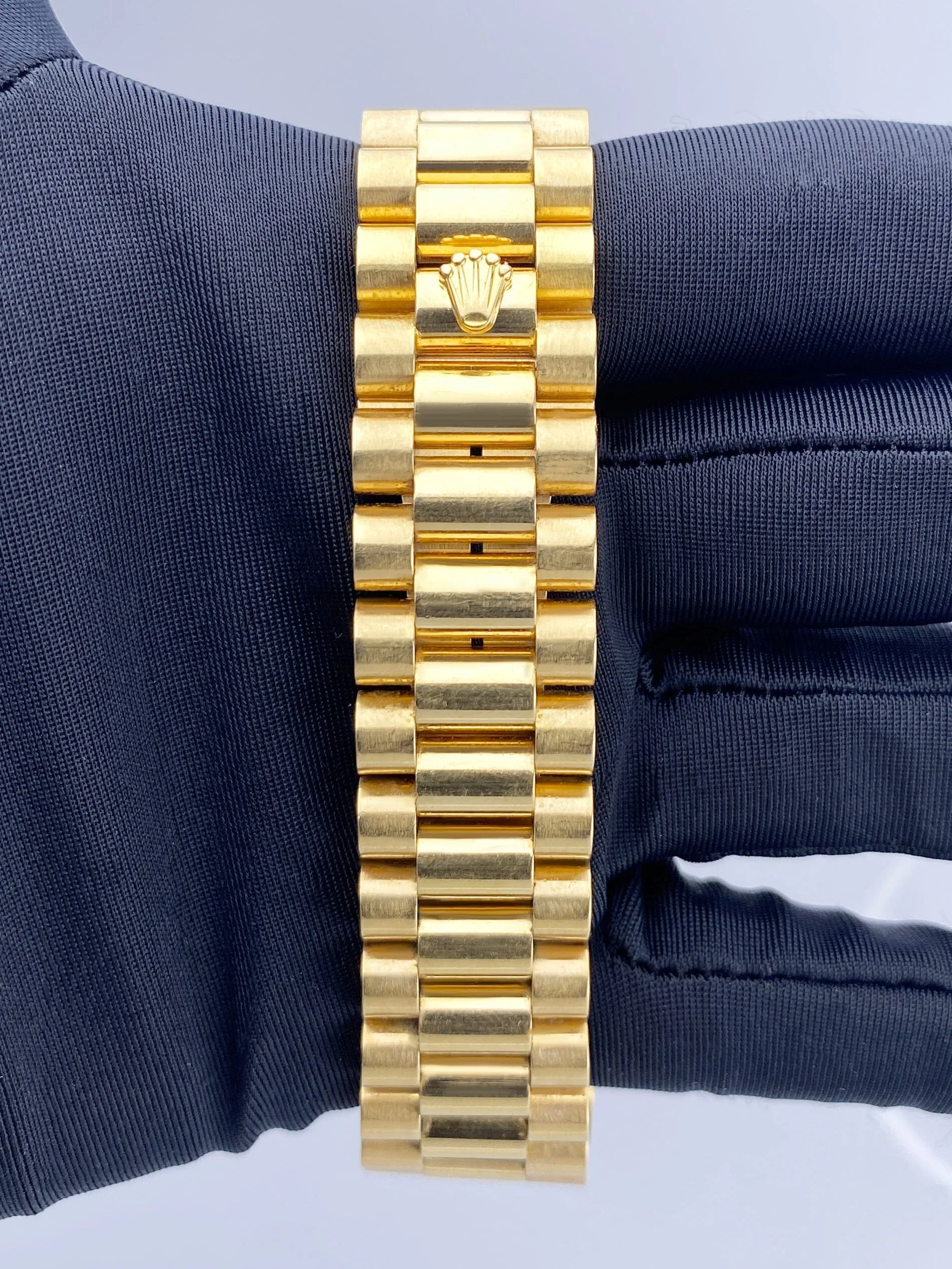 Rolex Day-Date President 18238 Black Dial Watch Box Papers