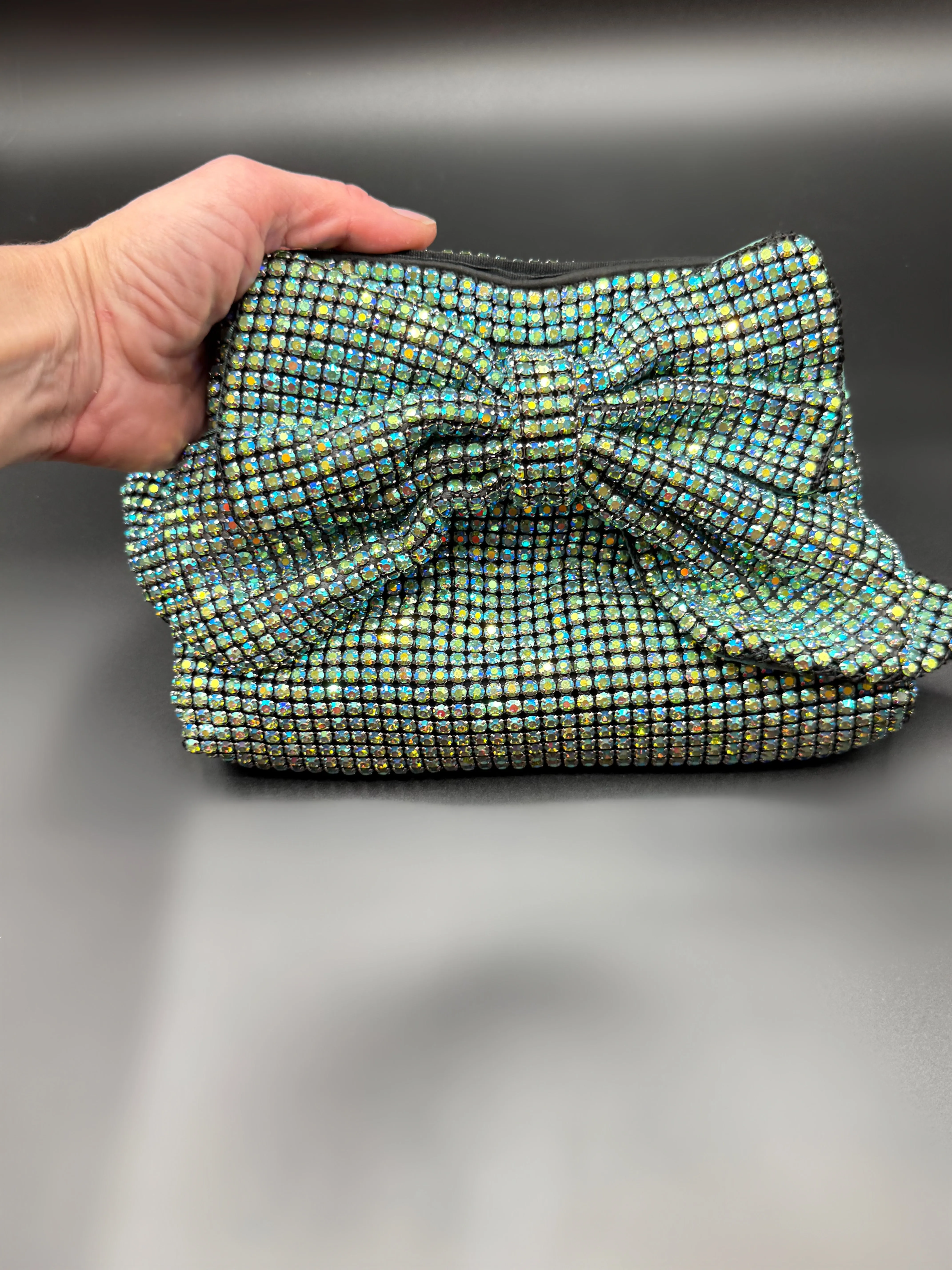 Slouchy Bow Green AB